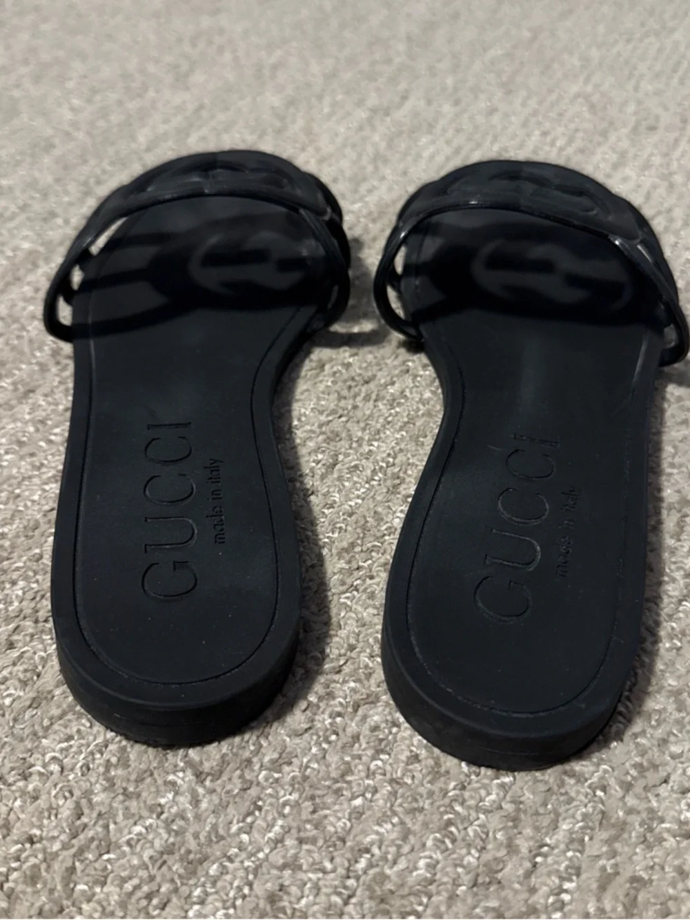 Authentic Gucci Black Interlocking GG Rubber Slide Sandals - Picture 3 of 7